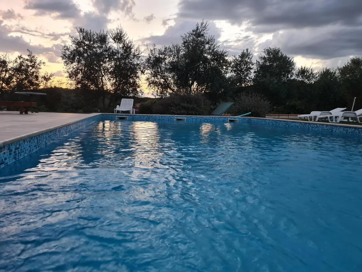 Apartments Seherzada 0*, Pula Croatia